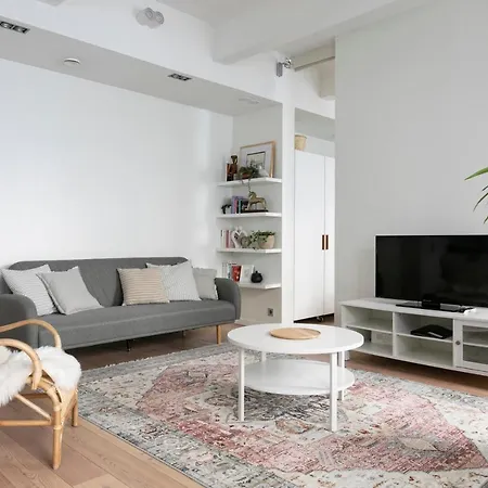 Апартаменты 2ndhomes Loft With & Balcony By The White Church *
